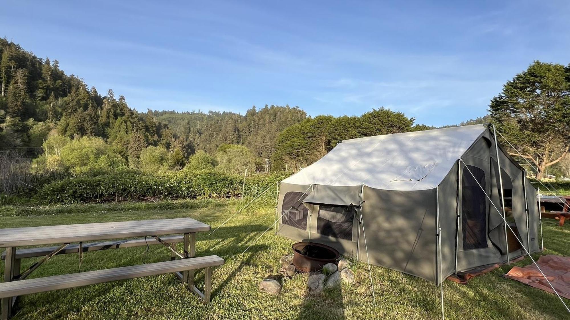 Glamping Tent On The River Klamath Exteriör bild