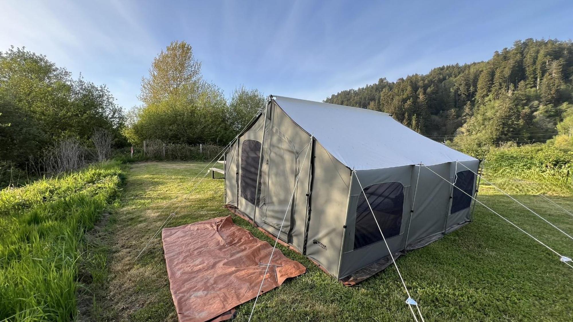 Glamping Tent On The River Klamath Exteriör bild